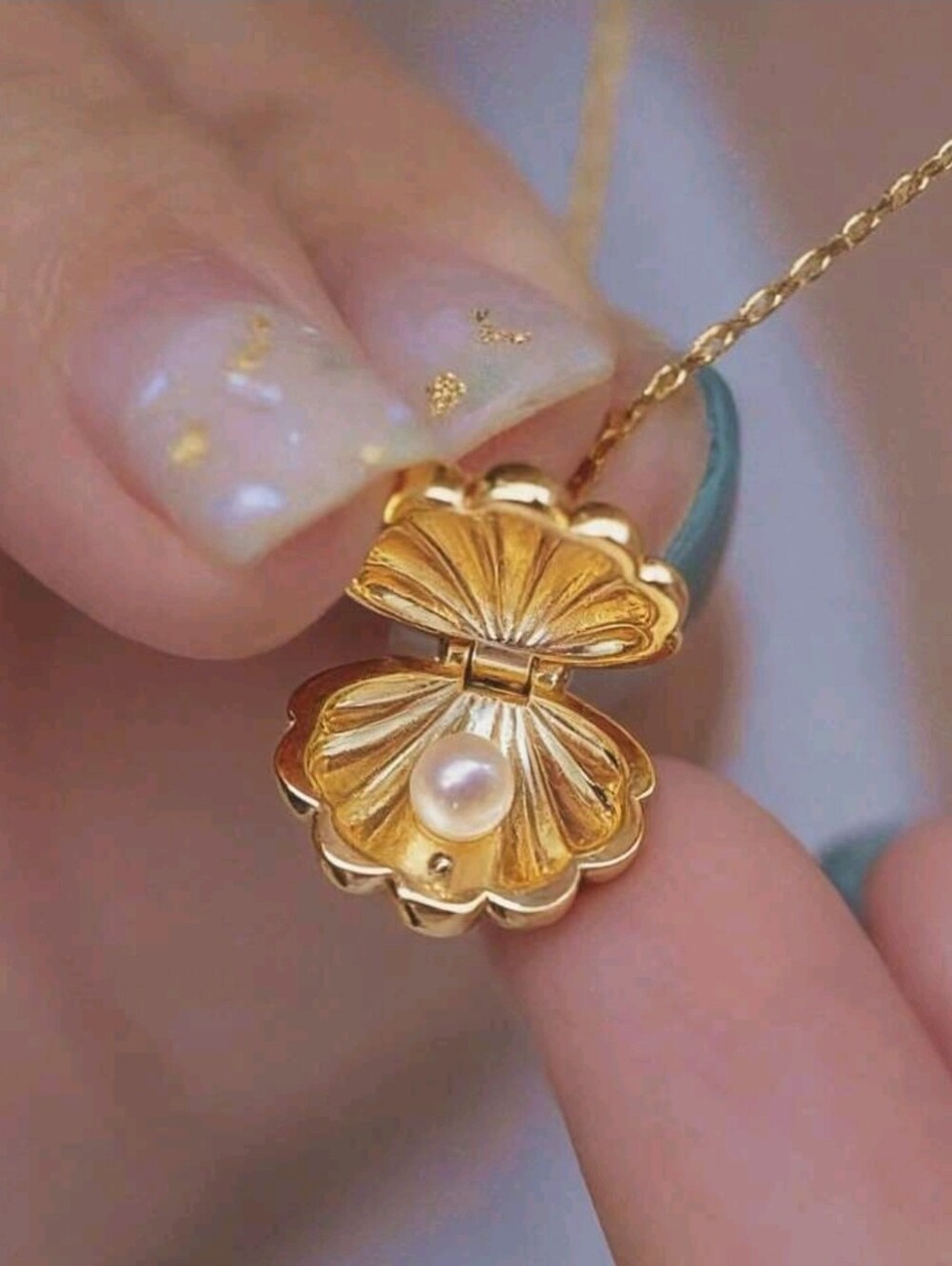 Pearl Shell Necklace